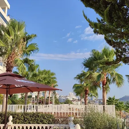 Hanna Seaview * Sarandë